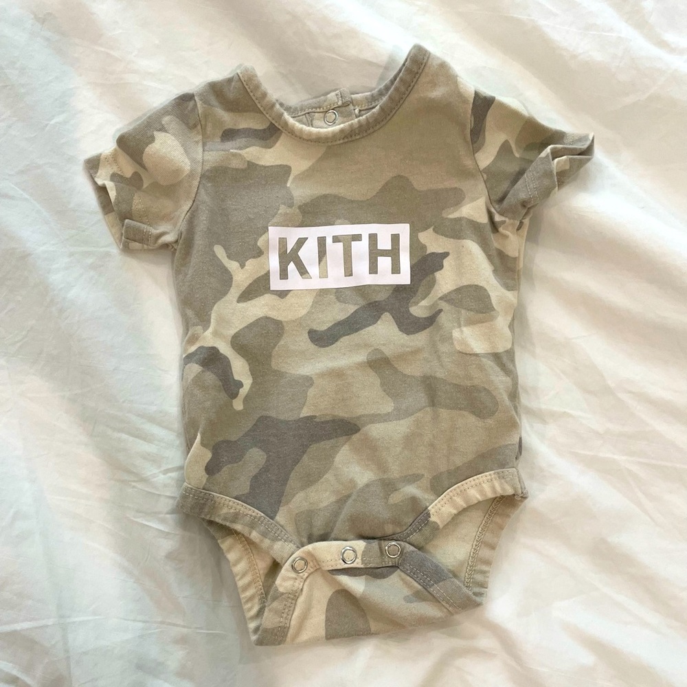 KITH unisex onesie 0-3 months